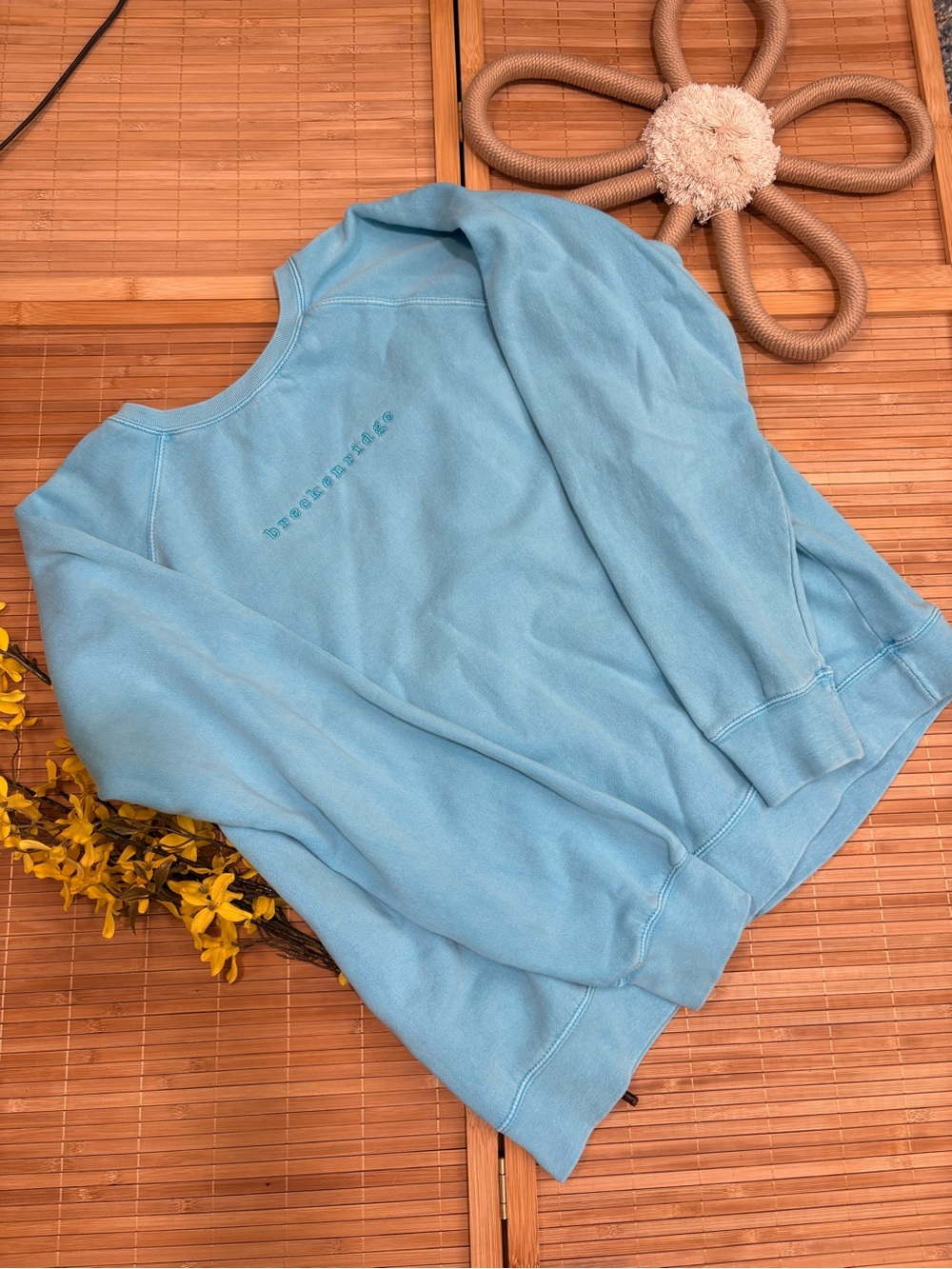 Outfitter Traders Co. Breckinridge Blue Sweatshirt Size M